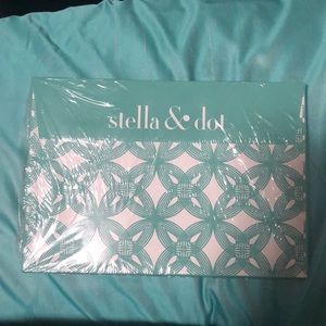 Stella and dot envelopes